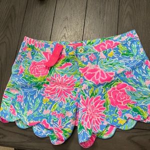 Lilly Pulitzer buttercup stretch shorts